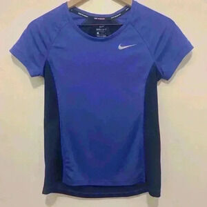 Nike Dri-FIT Miler Running T-Shirt, Women’s Small, Two Tone Violet and Navy Blue